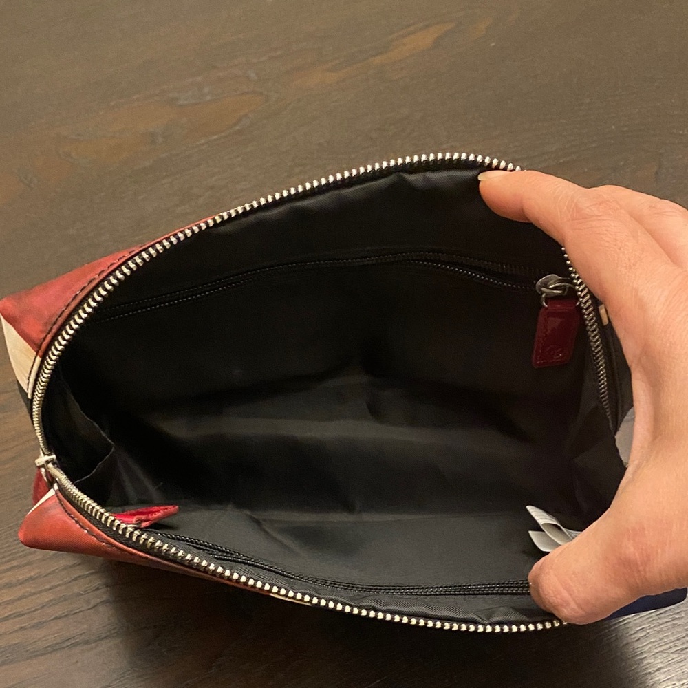 Red and Blue Abstract Pouch - Picture 6 of 6